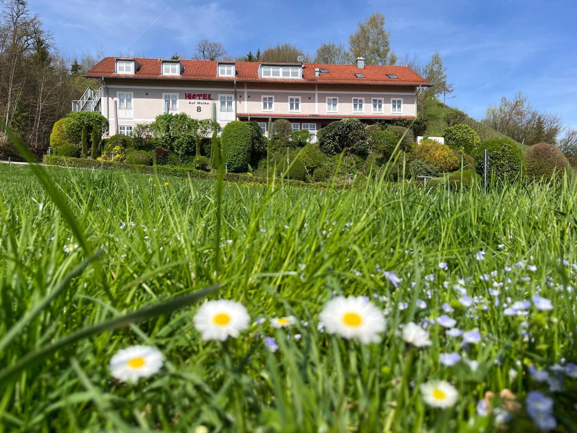 Hotel Auf Wolke 8 Trostberg an der Alz Exterior foto